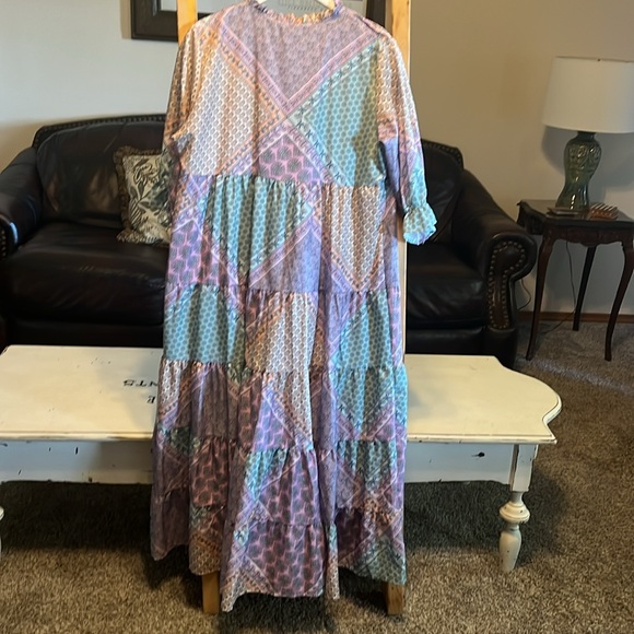 Patchwork V-Neck Midi Dress - Picture 3 of 10